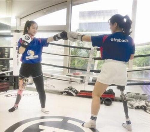 装假肢的视频,见证生命不屈的舞者风采